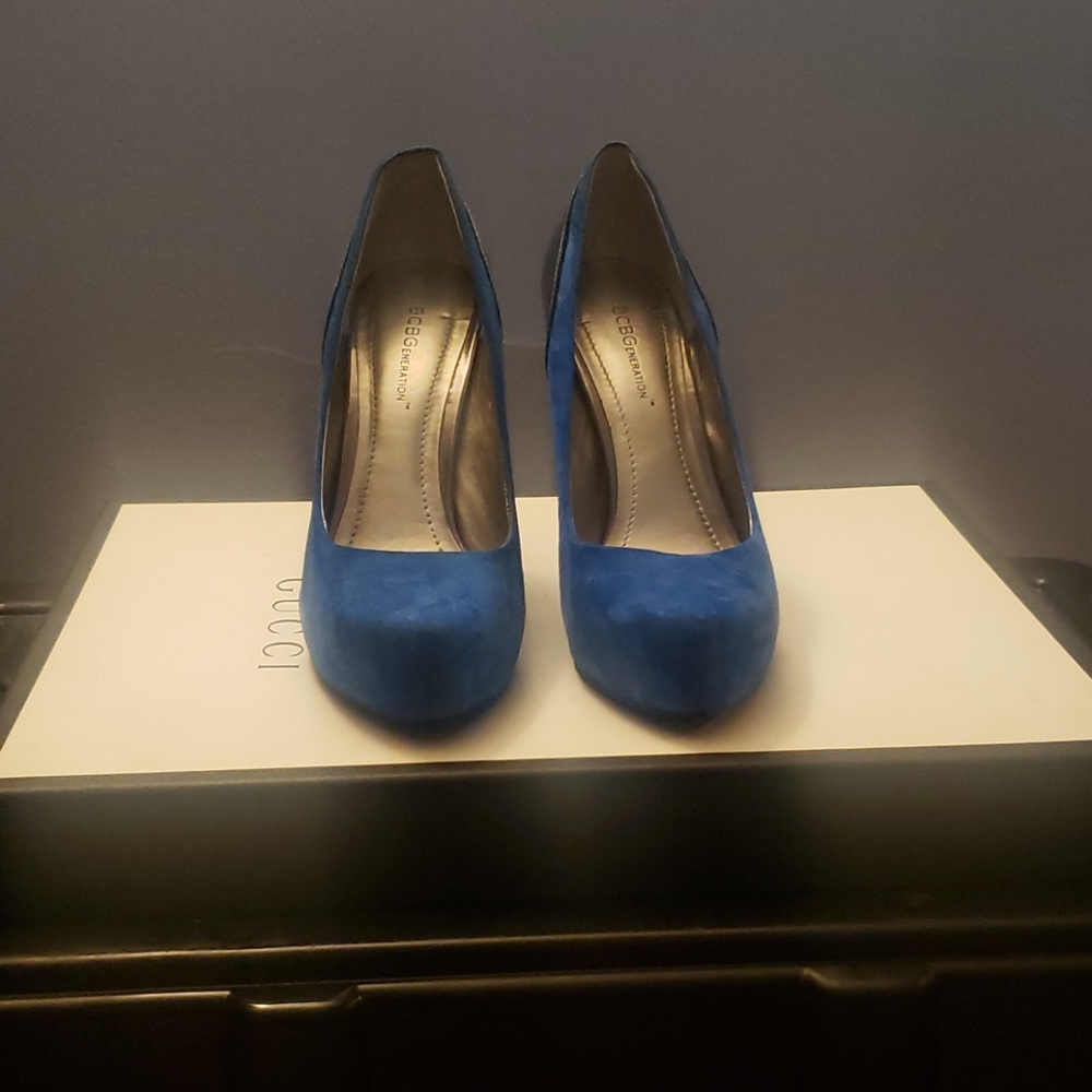 BCBG heels